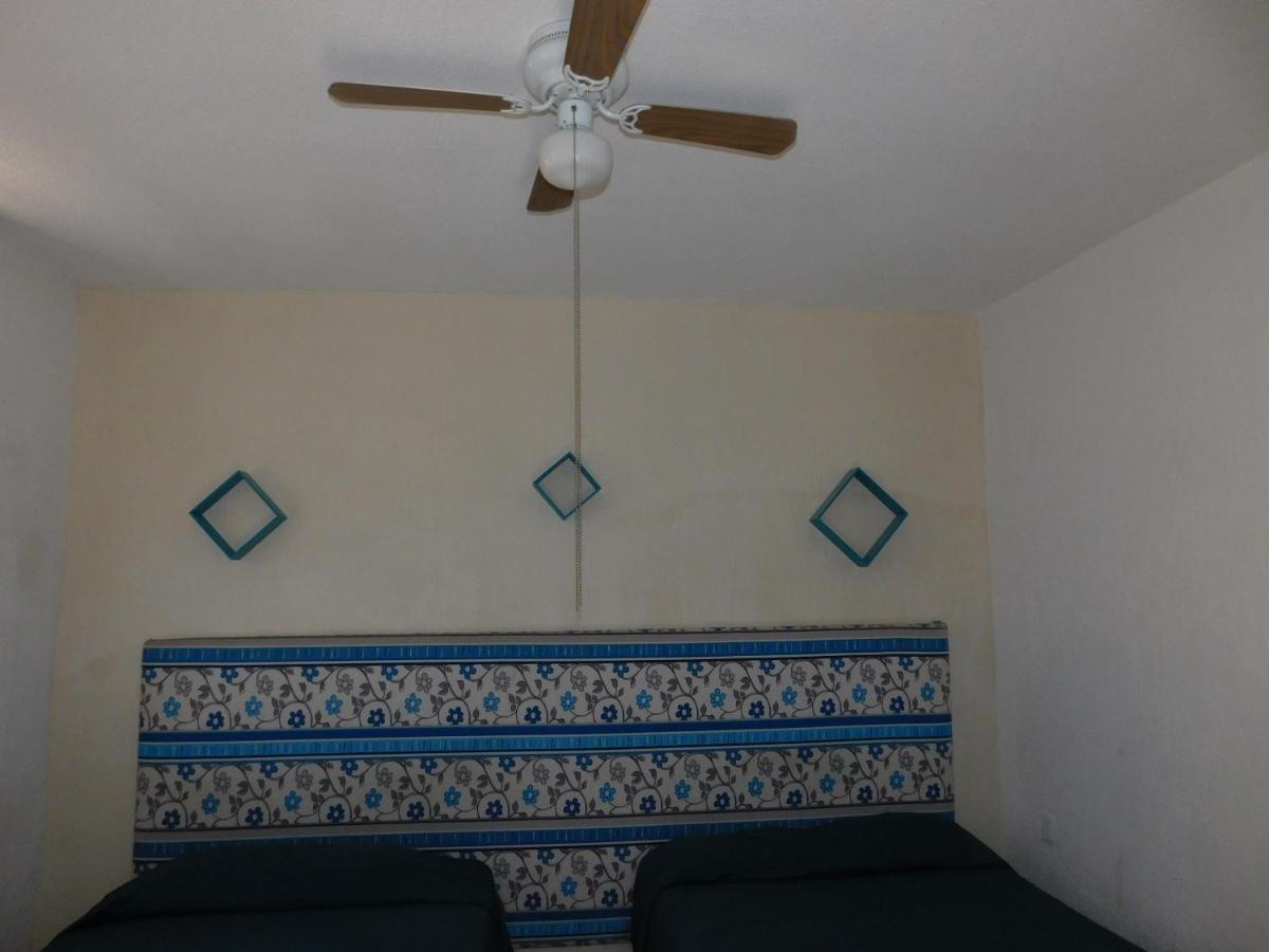 Casona Luciernaga-Casa De Huespedes Guest House Leon Bagian luar foto