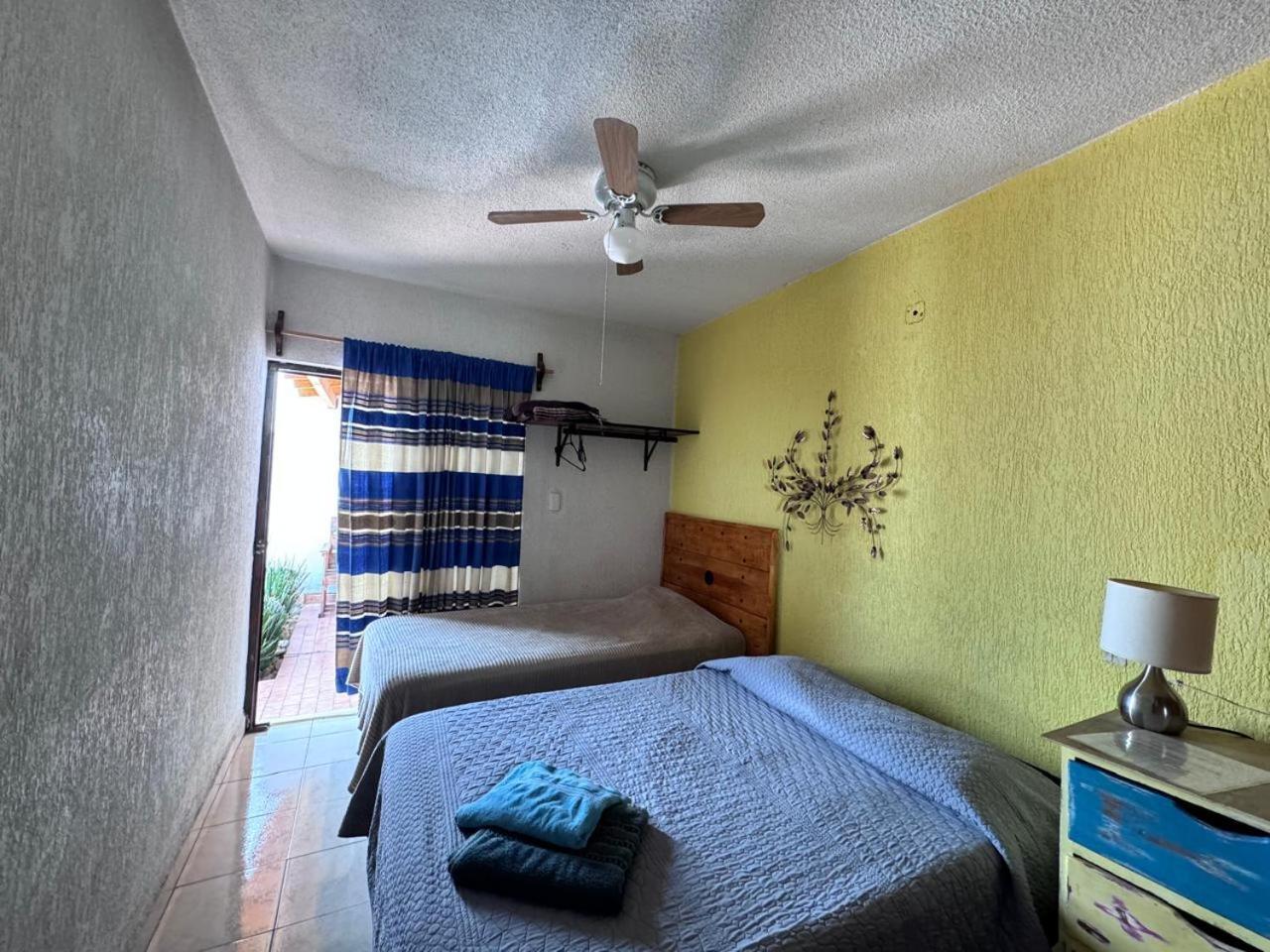Casona Luciernaga-Casa De Huespedes Guest House Leon Bagian luar foto